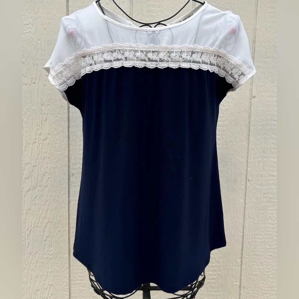 Faith and Joy Women’s Sz Medium Sleeveless Top Bow Blouse Navy White